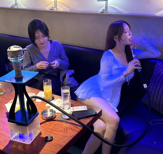 MOON的水烟卡座 - 下雨的晚上适合久坐的大阪东心斋桥韩国酒吧